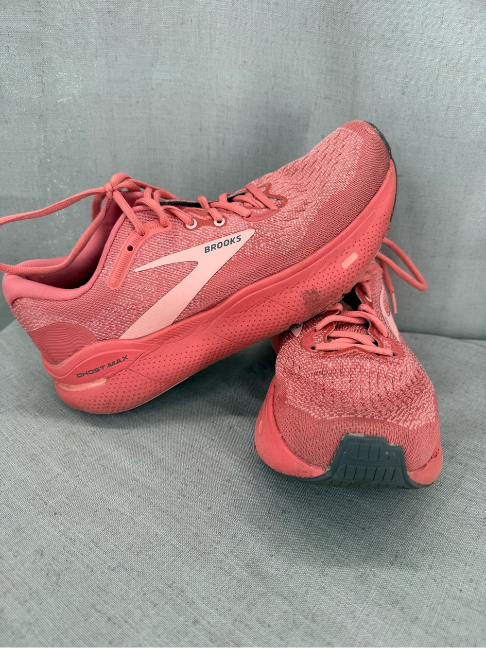 Brooks Women's Ghost Max running shoes in the "Faded Rose/Rosette Sz 10B - Picture 10 of 10